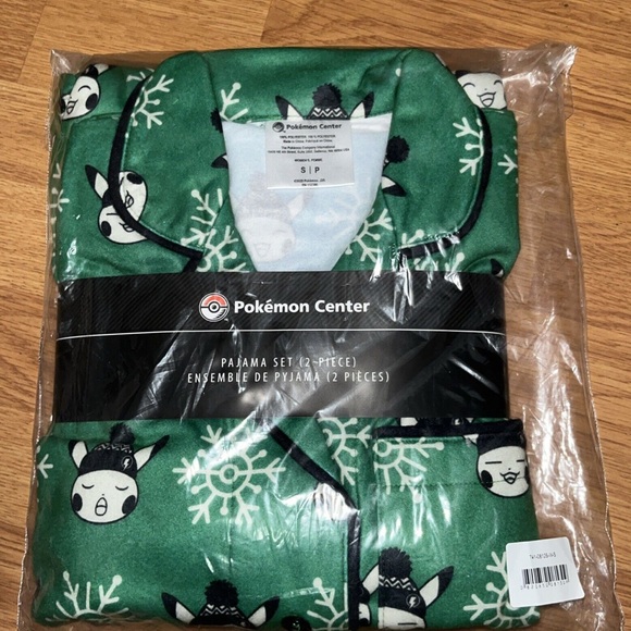 Pokemon Other - Pokemon Center Pikachu Snowflake Top & bottom Pajama set Women's Small S/P EUC